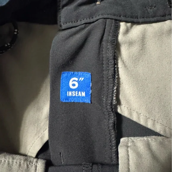 Chubbies Black Everywear Shorts 6 in - Picture 5 of 5